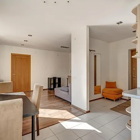 Cityvibe Top-floor Apartment
